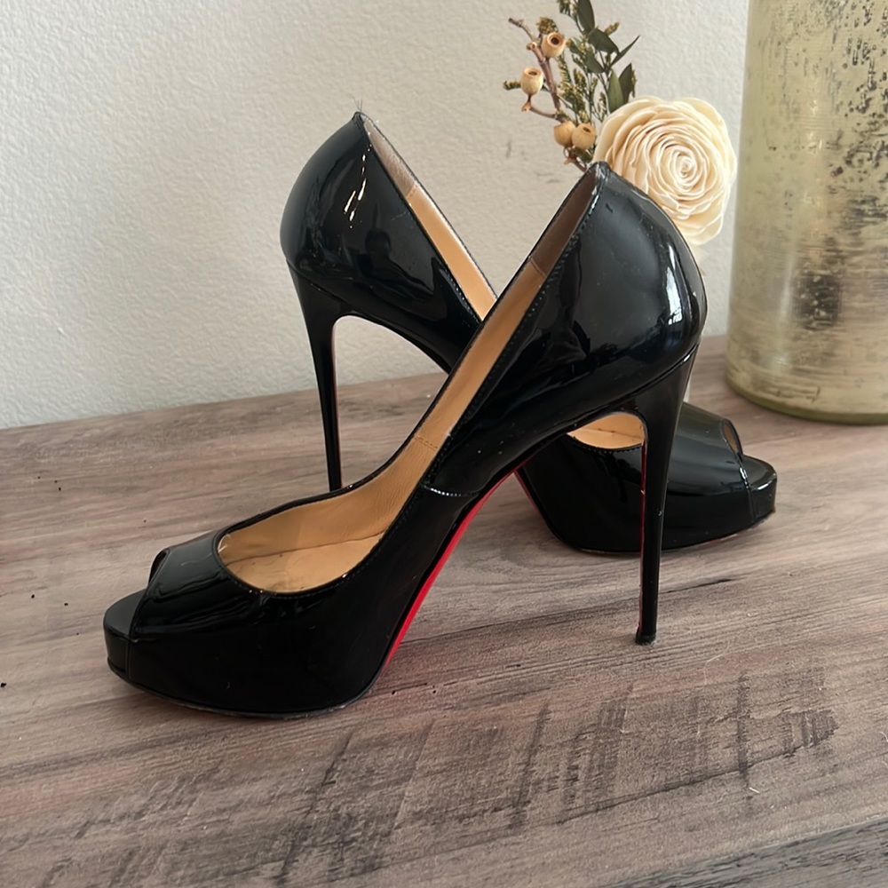 Christian loubs.